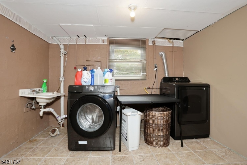 15 Crescent Avenue Totowa NJ 07512