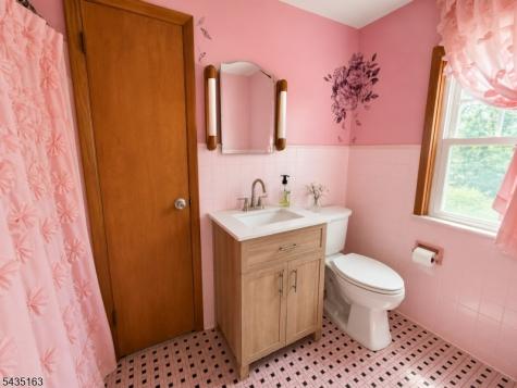 31 Hope Street Nutley NJ 07110