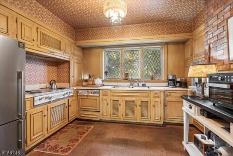 568 Waterloo Road Byram NJ 07874