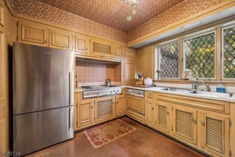 568 Waterloo Road Byram NJ 07874