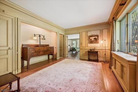 568 Waterloo Road Byram NJ 07874