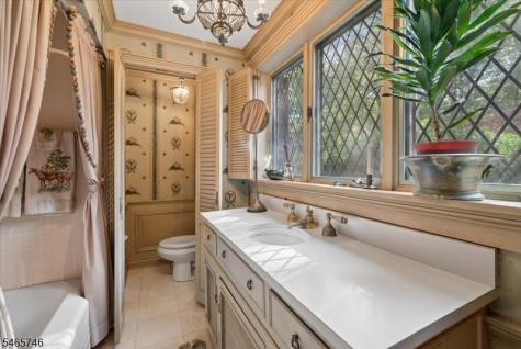 568 Waterloo Road Byram NJ 07874