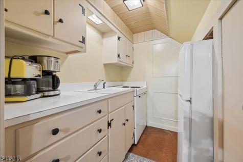 568 Waterloo Road Byram NJ 07874
