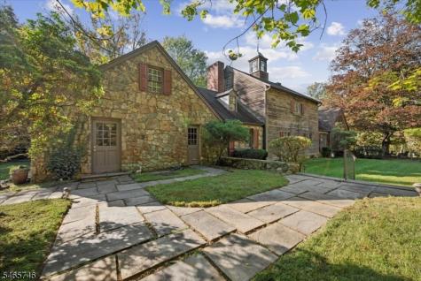 568 Waterloo Road Byram NJ 07874