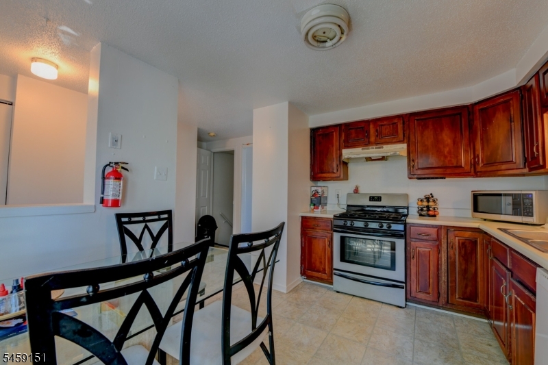 493 Fayette Street Perth Amboy NJ 08861