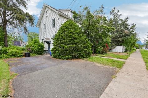 326 Thompson Avenue Roselle NJ 07203