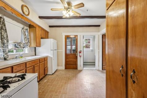 326 Thompson Avenue Roselle NJ 07203