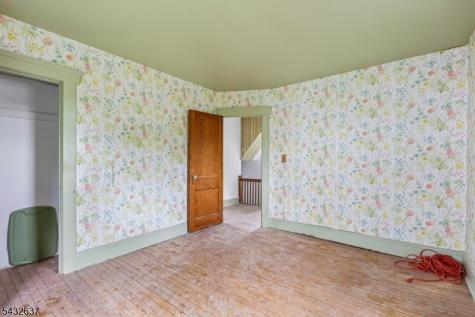 326 Thompson Avenue Roselle NJ 07203