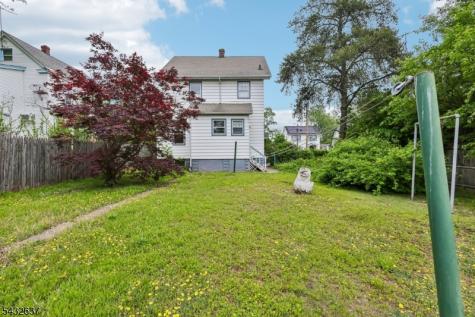 326 Thompson Avenue Roselle NJ 07203