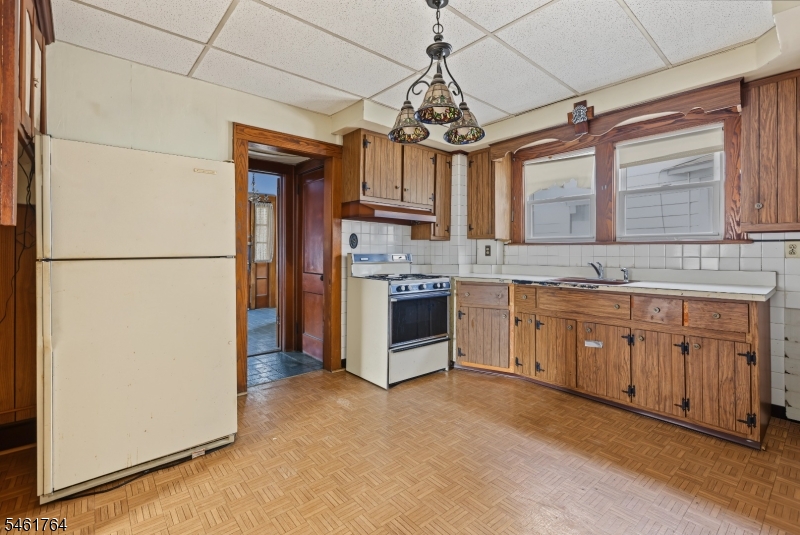 11 Elmer Street Raritan NJ 08869