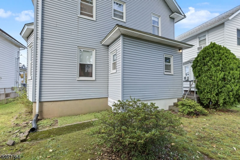 11 Elmer Street Raritan NJ 08869