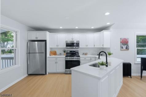 37 W Colfax Avenue Roselle Park NJ 07204