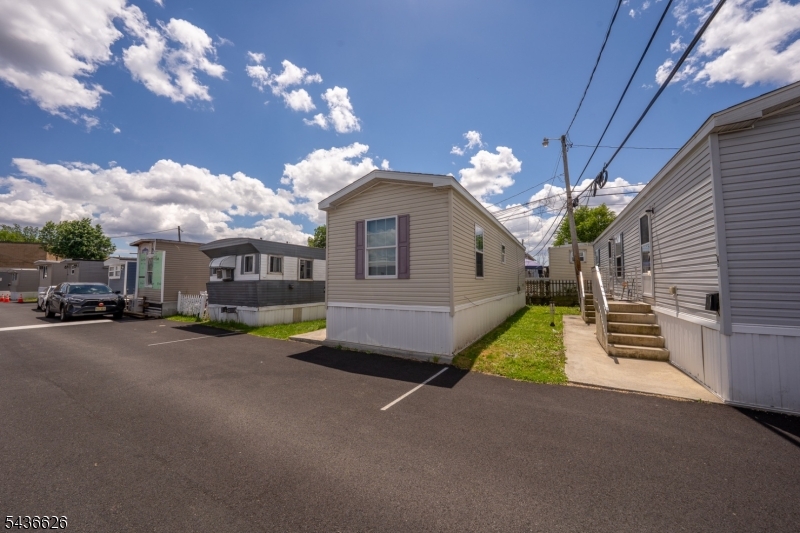 47 Helen Drive Moonachie NJ 07074