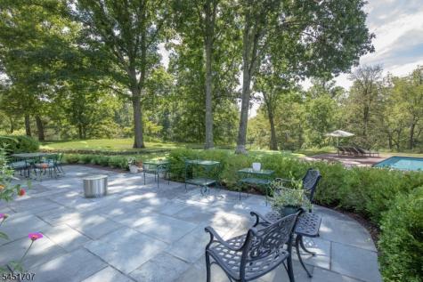 60 Potterstown Road Tewksbury NJ 08833