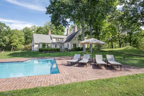 60 Potterstown Road Tewksbury NJ 08833