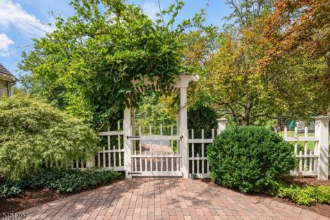 60 Potterstown Road Tewksbury NJ 08833