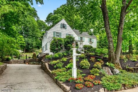 15 Afterglow Avenue Verona NJ 07044