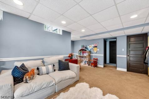 15 Afterglow Avenue Verona NJ 07044
