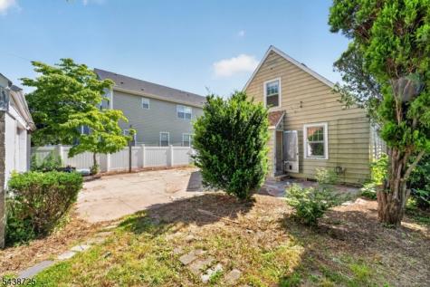 10 Carlyle Avenue Morris Plains NJ 07950