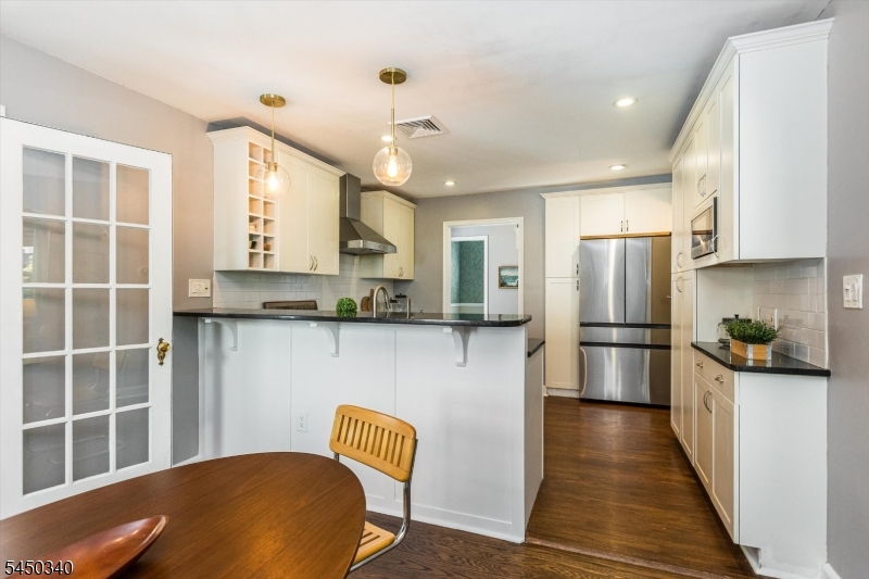 195 Stonehouse Road Bloomfield NJ 07028