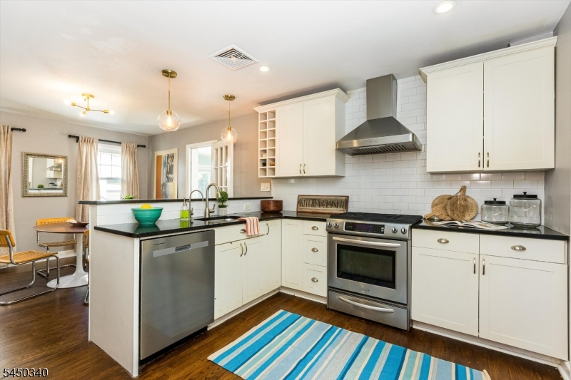 195 Stonehouse Road Bloomfield NJ 07028