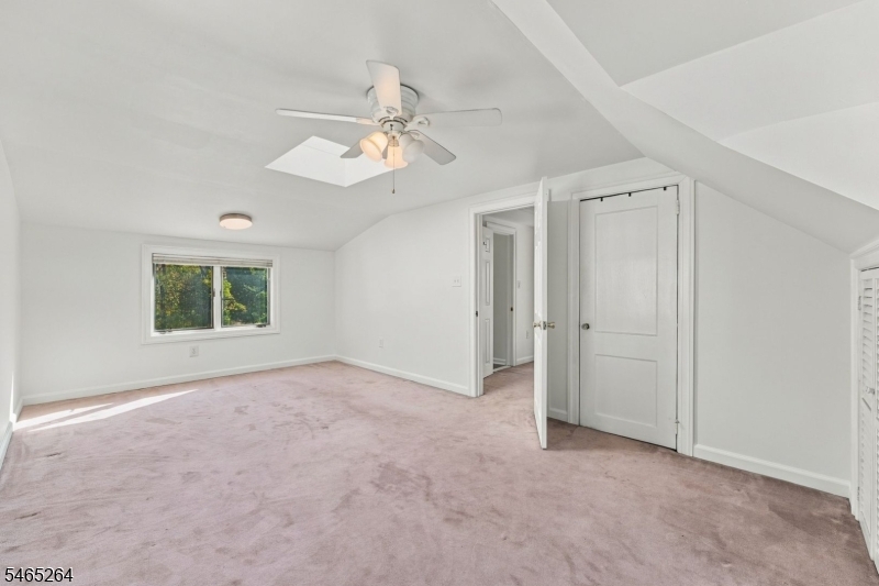 33 Kahl Road East Hanover NJ 07936
