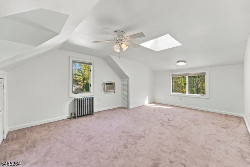 33 Kahl Road East Hanover NJ 07936