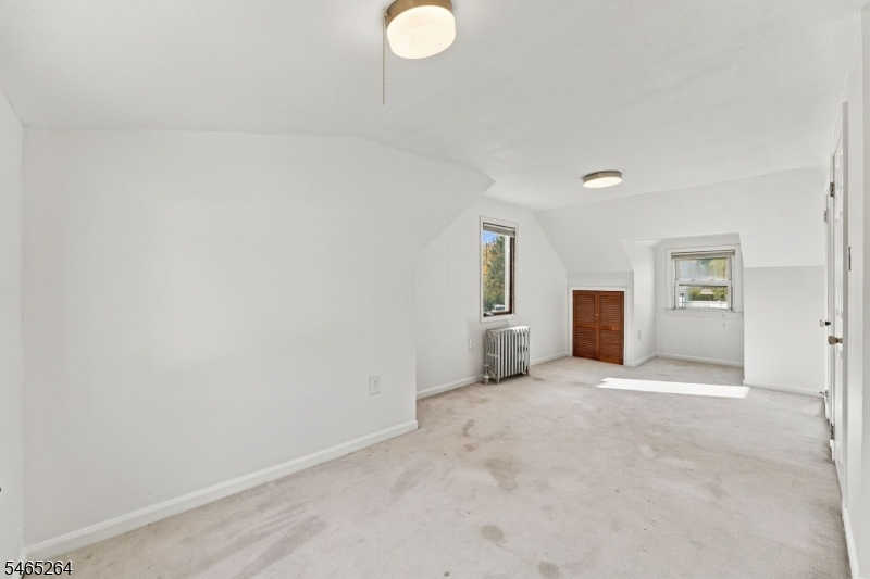 33 Kahl Road East Hanover NJ 07936