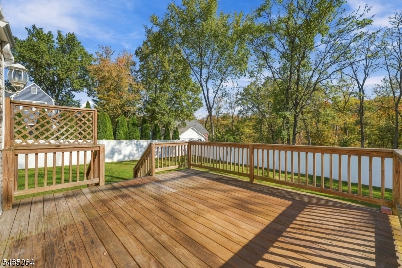 33 Kahl Road East Hanover NJ 07936