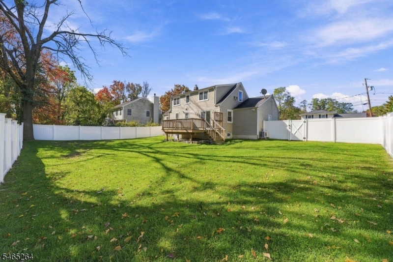33 Kahl Road East Hanover NJ 07936