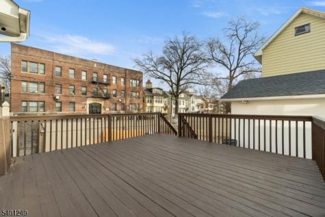 390 Clinton Place Newark NJ 07112