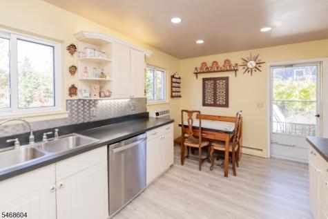 20 Young Drive Stanhope NJ 07874