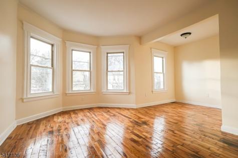 844 S 14th Street Newark NJ 07108