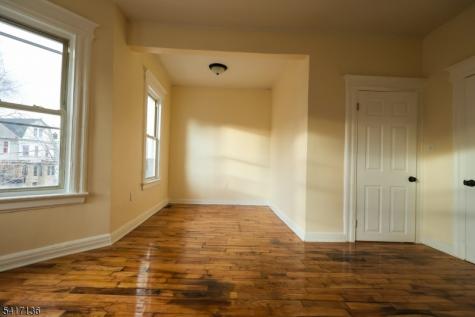 844 S 14th Street Newark NJ 07108