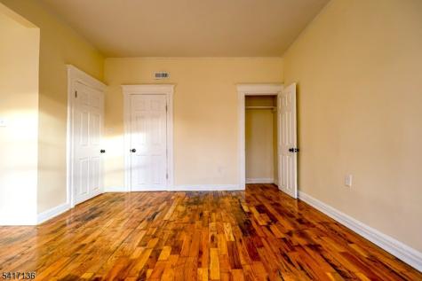 844 S 14th Street Newark NJ 07108