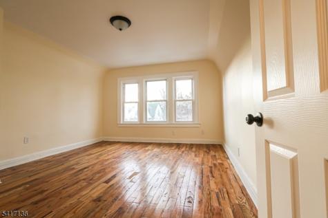 844 S 14th Street Newark NJ 07108