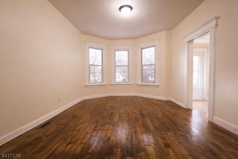 844 S 14th Street Newark NJ 07108
