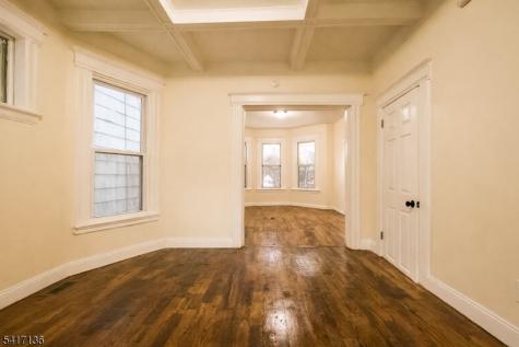 844 S 14th Street Newark NJ 07108