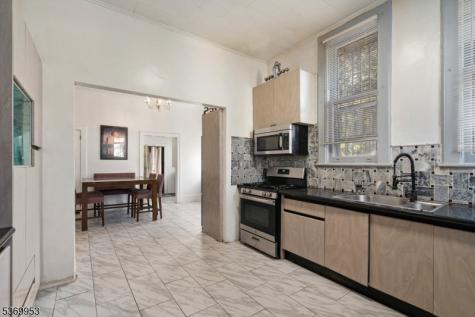 229 Ballantine Parkway Newark NJ 07104