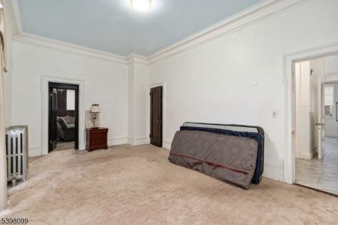 229 Ballantine Parkway Newark NJ 07104