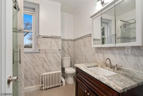 229 Ballantine Parkway Newark NJ 07104