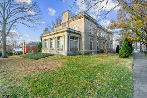 229 Ballantine Parkway Newark NJ 07104