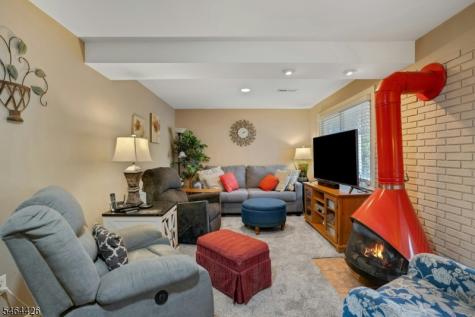 22 Ann Street Verona NJ 07044