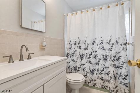 33 Brooksyde Avenue Ringwood NJ 07456