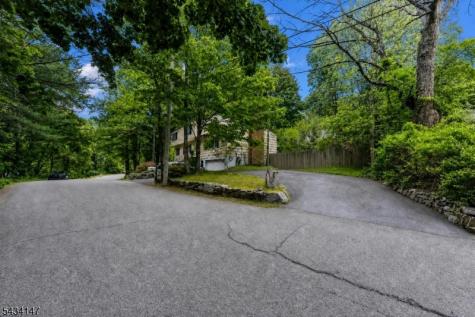33 Brooksyde Avenue Ringwood NJ 07456