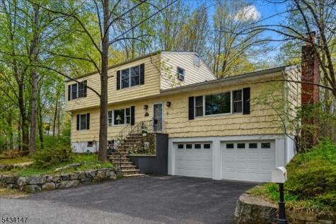 33 Brooksyde Avenue Ringwood NJ 07456