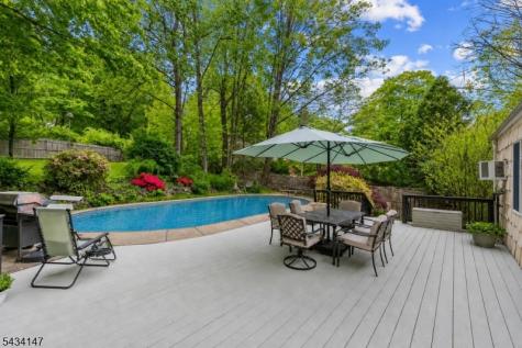 33 Brooksyde Avenue Ringwood NJ 07456