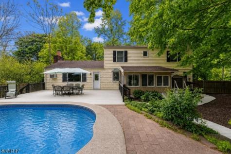 33 Brooksyde Avenue Ringwood NJ 07456