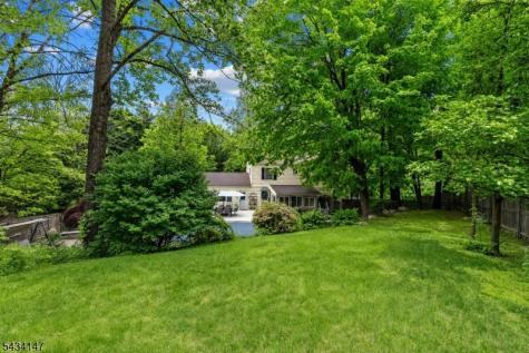 33 Brooksyde Avenue Ringwood NJ 07456