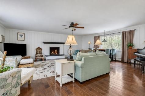 33 Brooksyde Avenue Ringwood NJ 07456